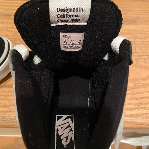 Vans High-top sneaker. Kids size 2.5 (US) - Picture 3 of 3